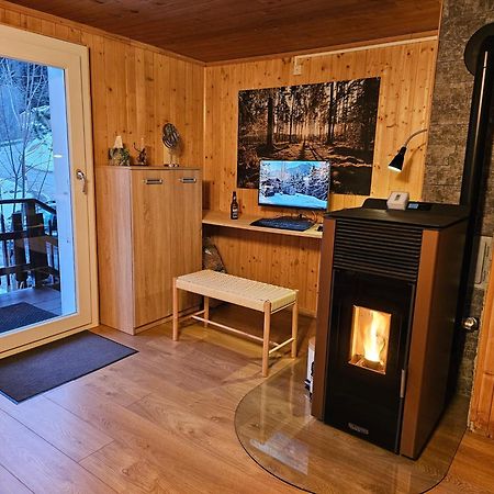 Petit chalet rustique et bucolique Bovernier Extérieur photo