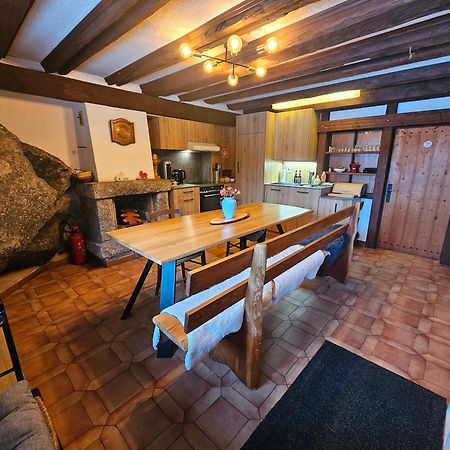 Petit chalet rustique et bucolique Bovernier Extérieur photo